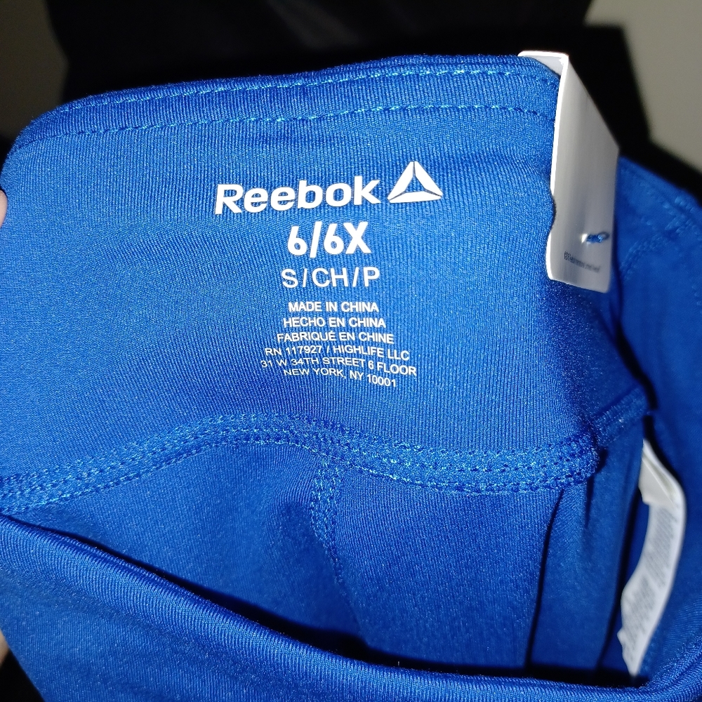 Girls Reebok suit - Picture 5 of 6